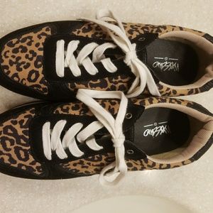 Mossimo size 8 shoes
